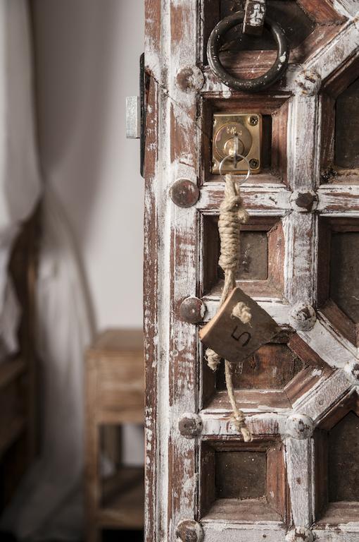 Seven Maze Charming House Bed and Breakfast Μπάρι Δωμάτιο φωτογραφία