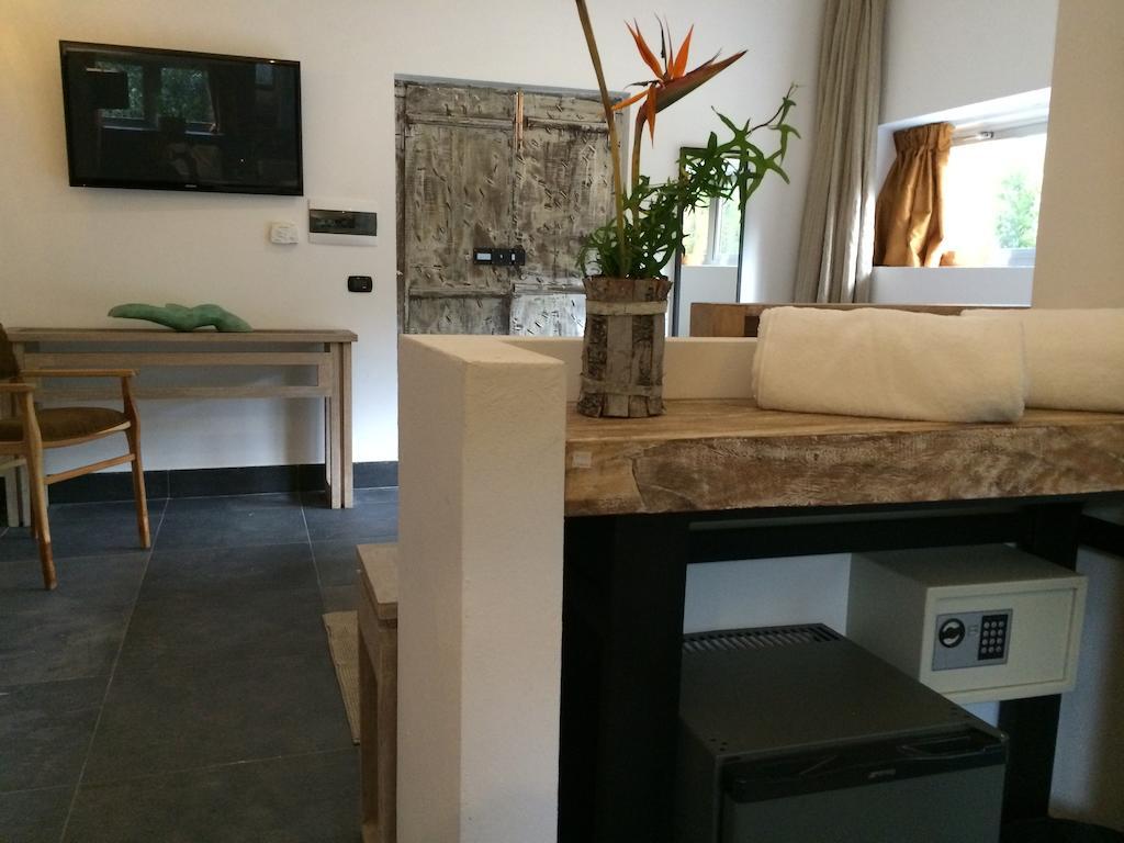 Seven Maze Charming House Bed and Breakfast Μπάρι Δωμάτιο φωτογραφία